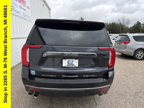 Used 2024 GMC Yukon XL Denali Ultimate w/ LPO, Floor Liner Package AWD/4WD image 8