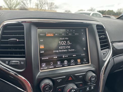 Used 2014 Jeep Grand Cherokee Overland w/ Advanced Technology Group AWD/4WD image 29