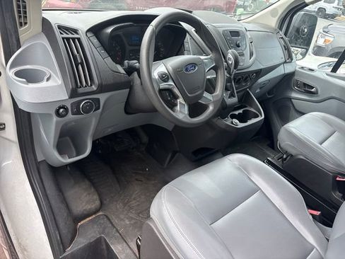 Used 2018 Ford Transit 350 XL image 5