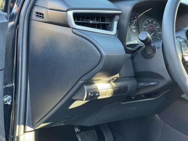 Used 2024 Toyota Corolla LE FWD image 29