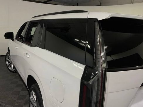Used 2025 Cadillac Escalade Sport w/ Touring Package AWD/4WD image 34