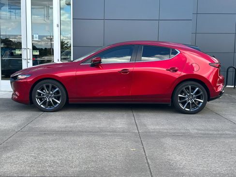 Used 2020 MAZDA MAZDA3 Hatchback FWD image 6