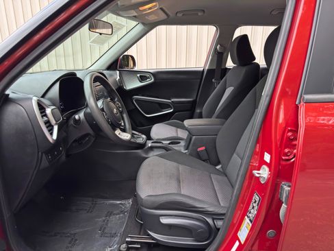 Used 2021 Kia Soul LX FWD image 15