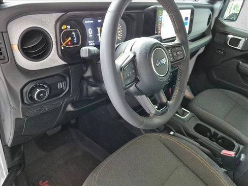 Used 2024 Jeep Wrangler Unlimited Sport AWD/4WD image 9