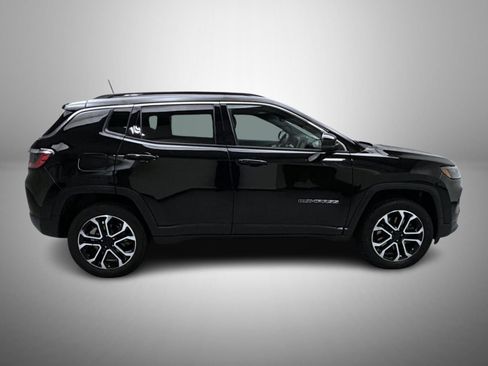 Used 2023 Jeep Compass Limited w/ Sun and Sound Group AWD/4WD image 4