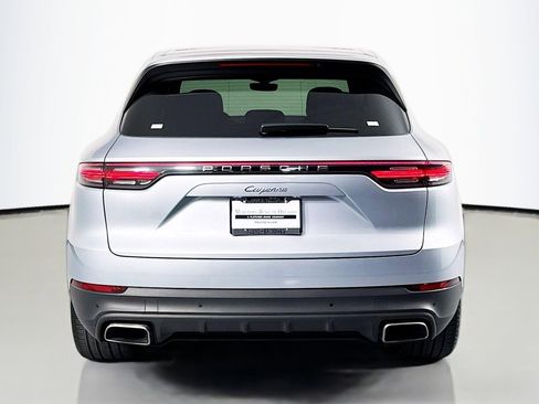 Used 2023 Porsche Cayenne Platinum Edition AWD/4WD image 3
