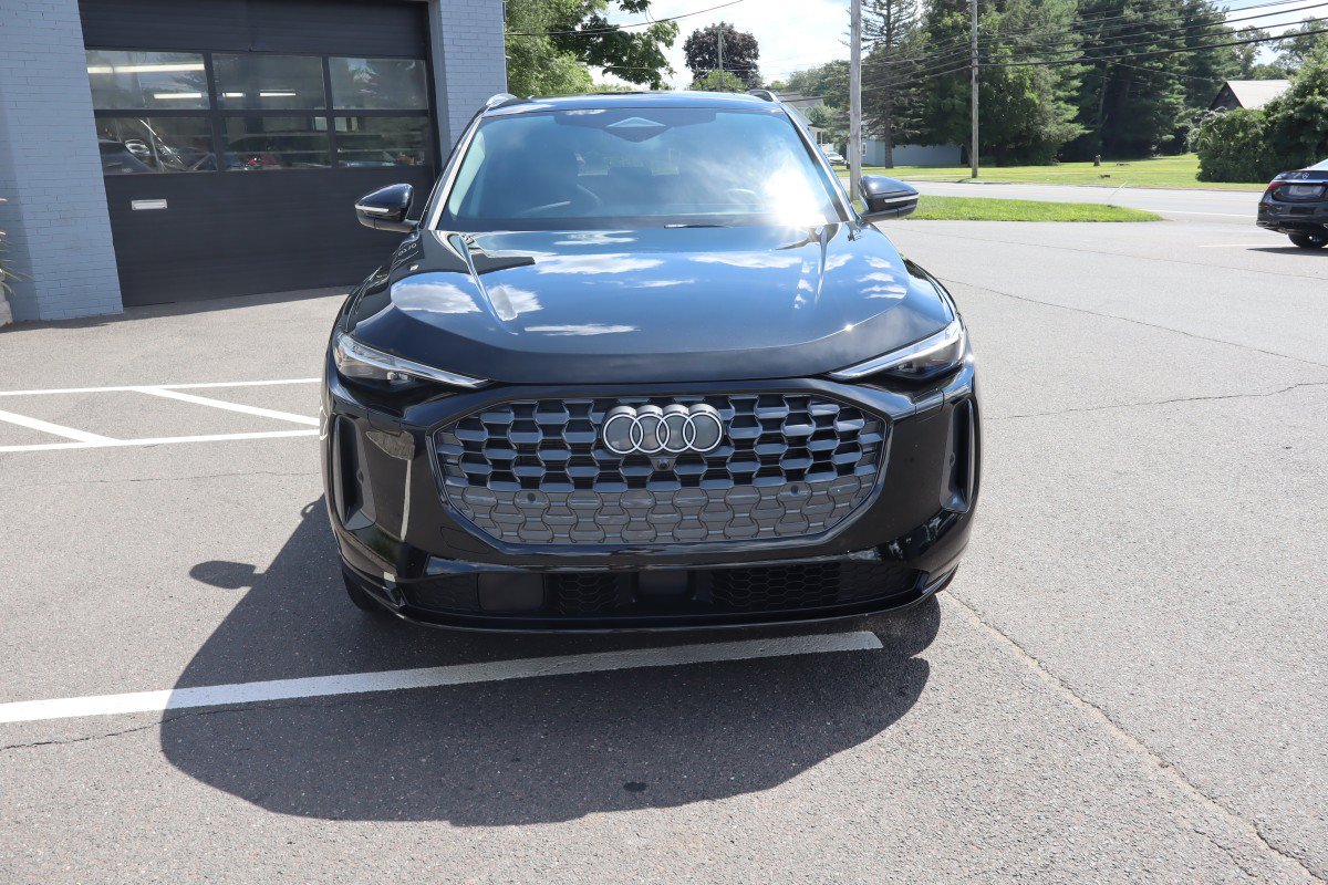 Used 2025 Audi Q5 Premium Plus AWD/4WD image 3