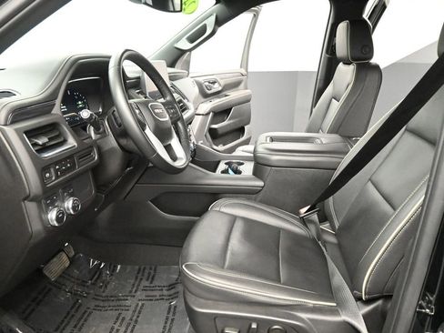 Used 2024 GMC Yukon SLT image 30