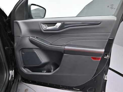 Used 2025 Ford Escape ST-Line FWD image 8
