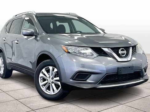 Used 2015 Nissan Rogue SV w/ SV Premium Package image 3