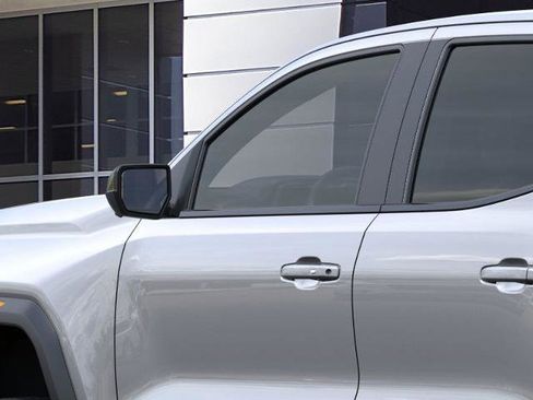 New 2026 GMC Canyon AT4X image 39