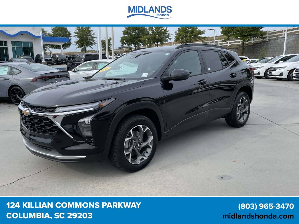 Used 2024 Chevrolet Trax LT FWD image 3