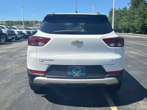 Certified 2025 Chevrolet TrailBlazer LT w/ Convenience Package AWD/4WD image 31