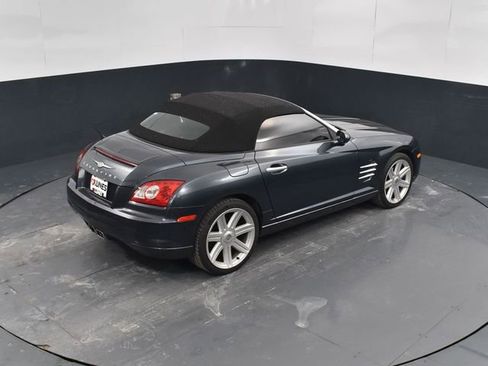 Used 2008 Chrysler Crossfire Limited image 36