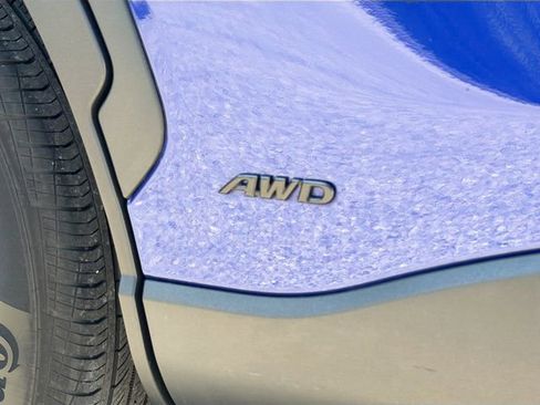 Used 2023 Toyota Corolla Cross AWD Hybrid image 11