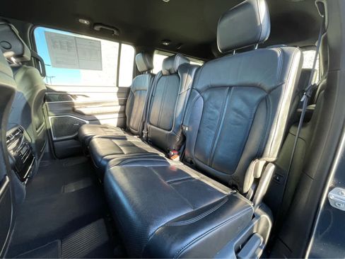 Used 2023 Jeep Wagoneer Series III w/ Preferred Equipment Group image 23