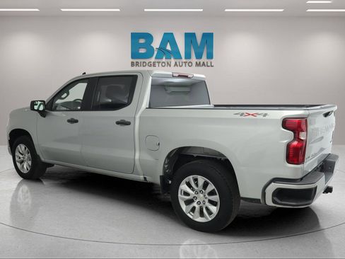 Used 2022 Chevrolet Silverado 1500 Custom image 5