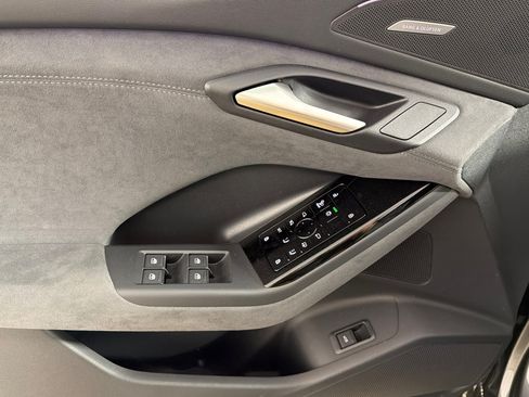 New 2027 Audi SQ6 e-tron Premium Plus AWD/4WD image 10