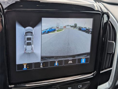 Used 2023 Chevrolet Traverse RS image 29