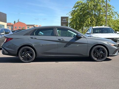 New 2026 Hyundai Elantra Sport FWD image 4