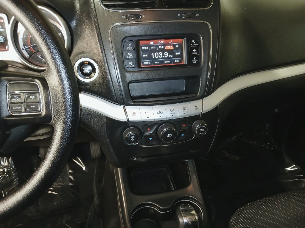 Used 2017 Dodge Journey SE w/ Flexible Seating Group FWD image 17