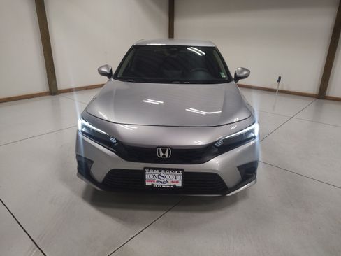Used 2024 Honda Civic LX image 3