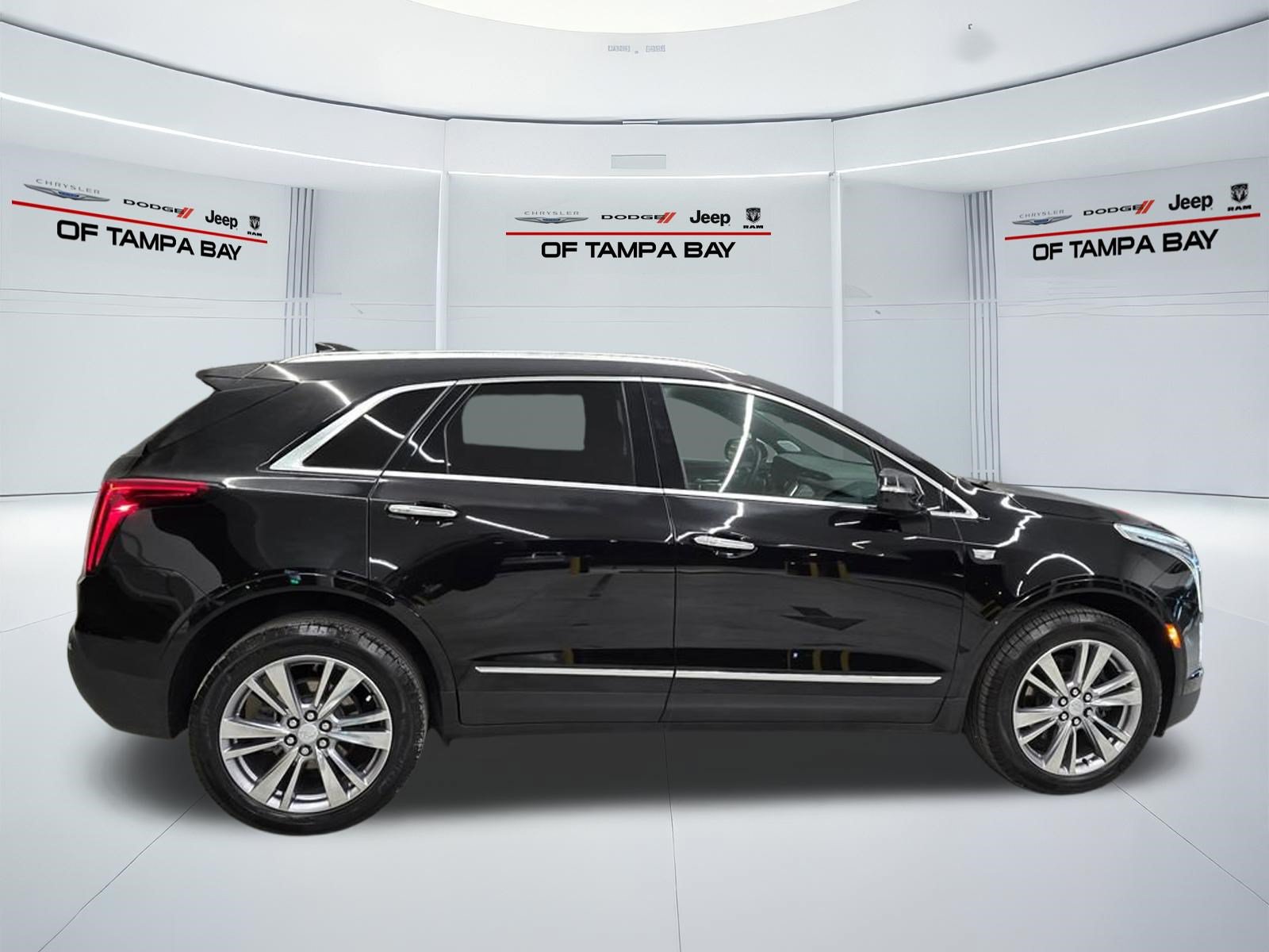 Used 2024 Cadillac XT5 Premium Luxury FWD image 7