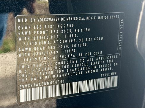 Used 2022 Volkswagen Tiguan SE R-Line image 34