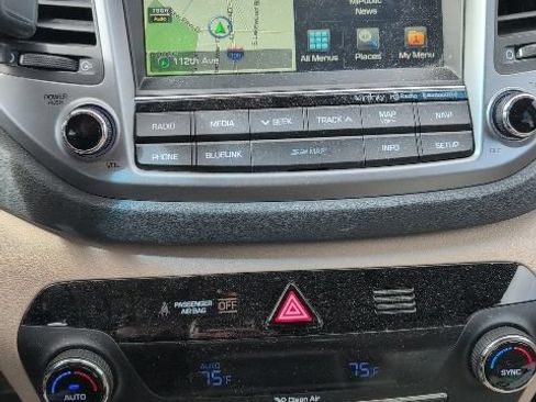 Used 2017 Hyundai Tucson Limited w/ Cargo Package AWD/4WD image 9