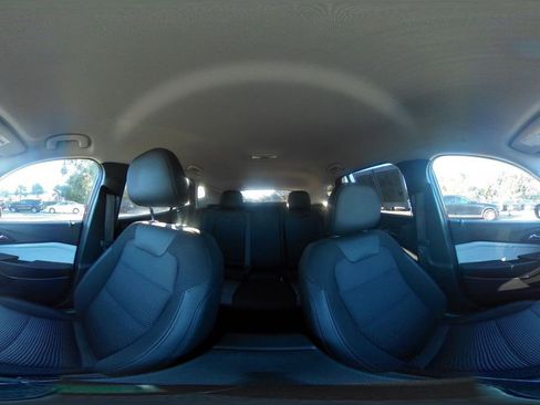 Used 2025 Chevrolet Trax LT w/ LT Convenience Package image 42