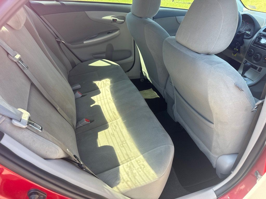 Used 2012 Toyota Corolla LE FWD image 21