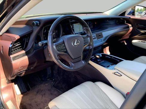 Used 2018 Lexus LS 500 AWD w/ Interior Upgrade Package image 18