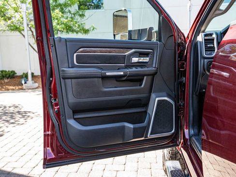 Used 2019 RAM 3500 Laramie AWD/4WD image 18