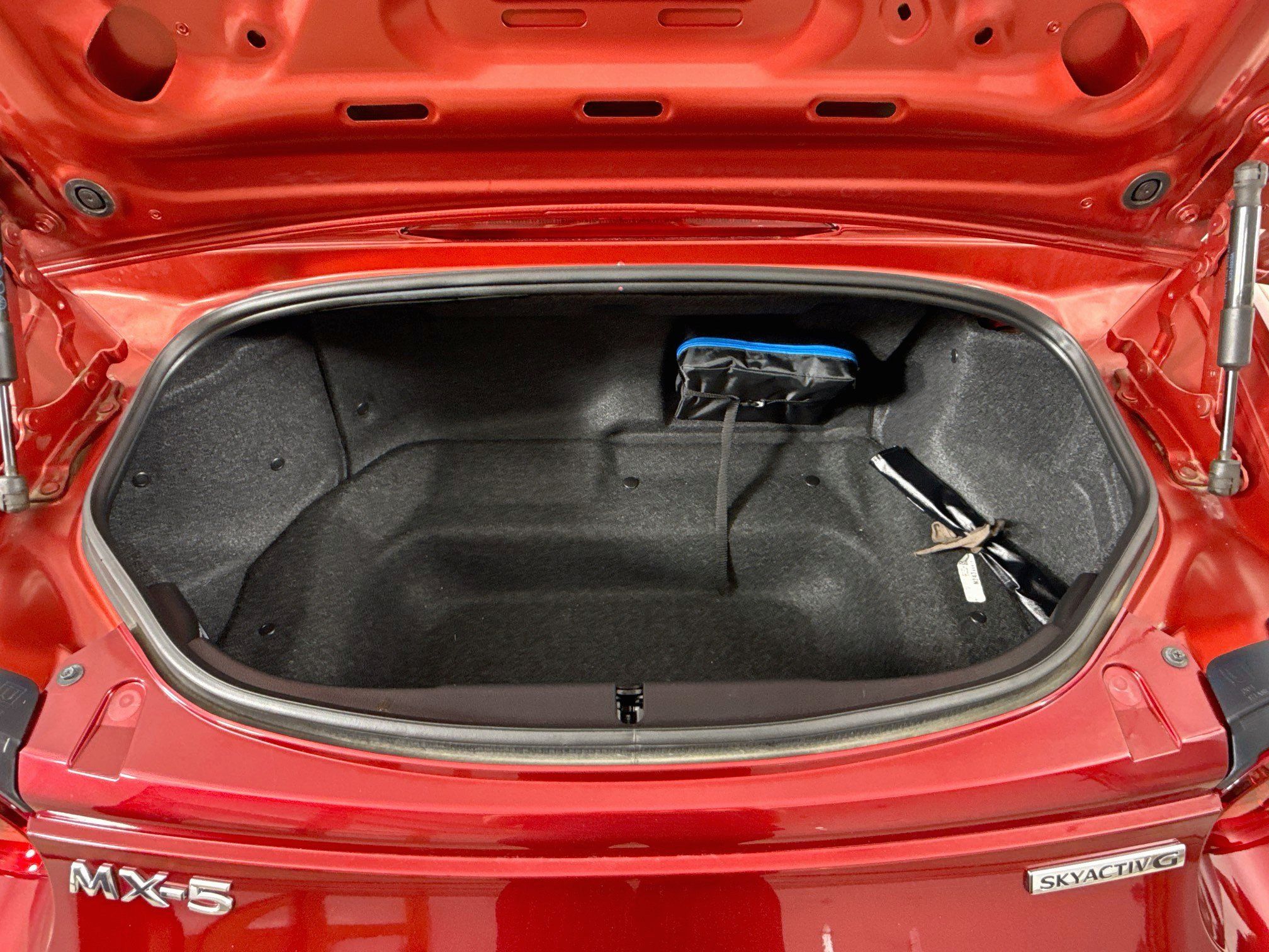 Used 2021 MAZDA MX-5 Miata Sport RWD image 22