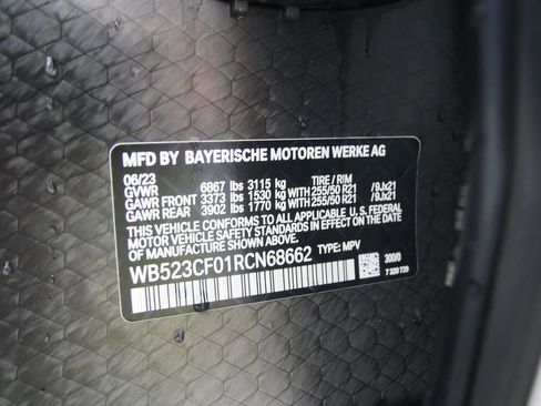 Used 2024 BMW iX xDrive50 w/ Sport Package AWD/4WD image 27