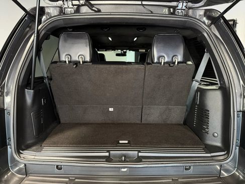 Used 2017 Ford Expedition Limited w/ Equipment Group 301A RWD image 10