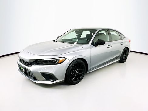 Used 2024 Honda Civic Sport image 3