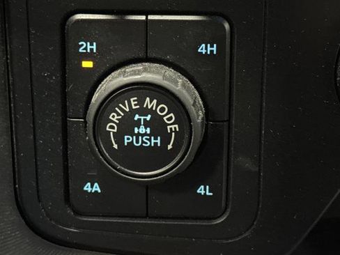 Used 2021 Ford F150 Platinum w/ FX4 Off-Road Package image 25