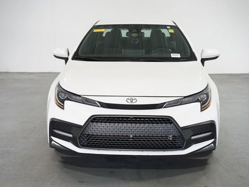 Used 2020 Toyota Corolla SE image 2