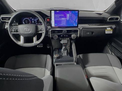 Used 2025 Toyota Tacoma TRD Sport image 30