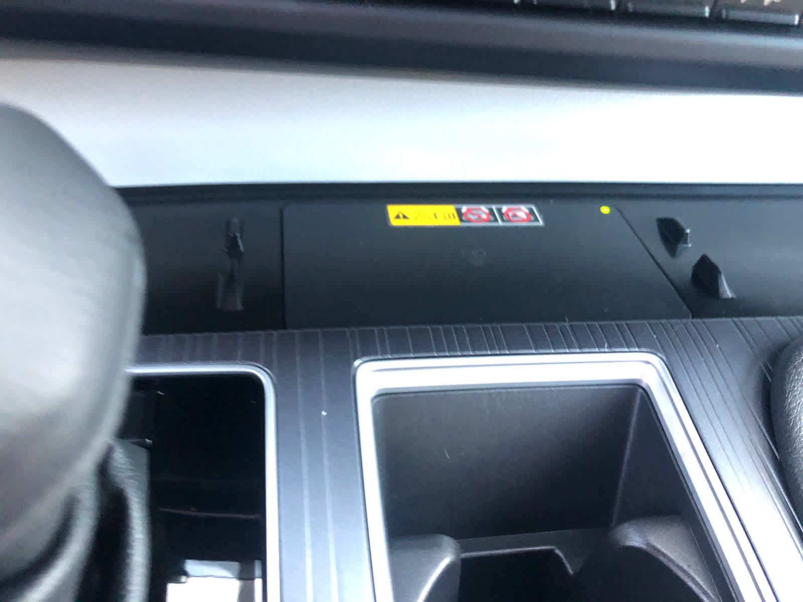 Certified 2025 Toyota Sienna LE w/ LE Plus Package FWD image 19
