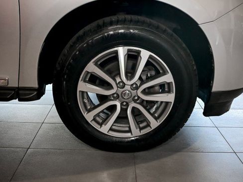 Used 2014 Nissan Pathfinder SL w/ SL Tech Package AWD/4WD image 37
