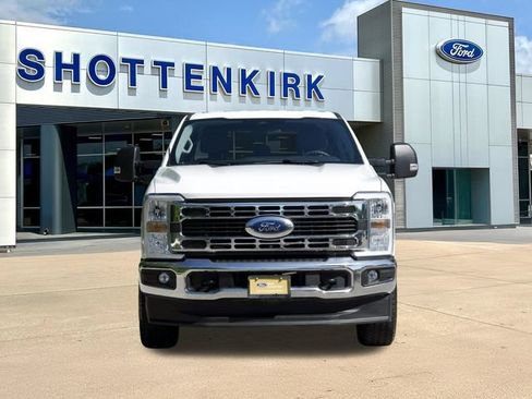 Certified 2025 Ford F250 XLT w/ FX4 Off-Road Package AWD/4WD image 2