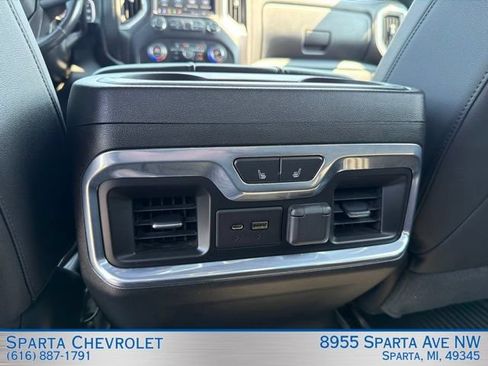 Used 2021 GMC Sierra 1500 AT4 w/ AT4 Premium Package AWD/4WD image 16
