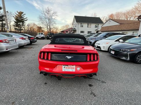 Used 2016 Ford Mustang Premium image 34