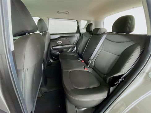 Used 2018 Kia Soul image 24