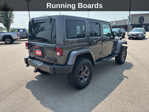 Used 2017 Jeep Wrangler Unlimited Sahara w/ Connectivity Group AWD/4WD image 6