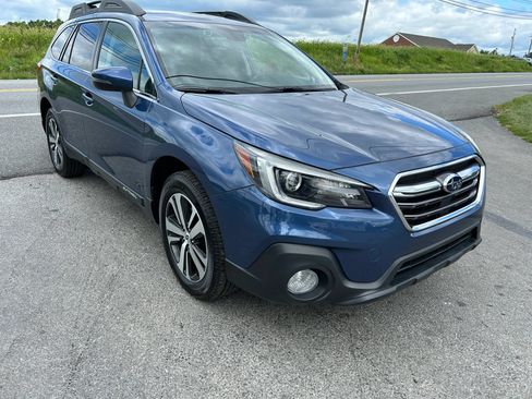 Used 2019 Subaru Outback 2.5i Limited AWD/4WD image 3
