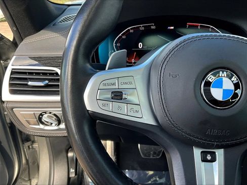 Used 2022 BMW 750i xDrive w/ M Sport Package AWD/4WD image 11