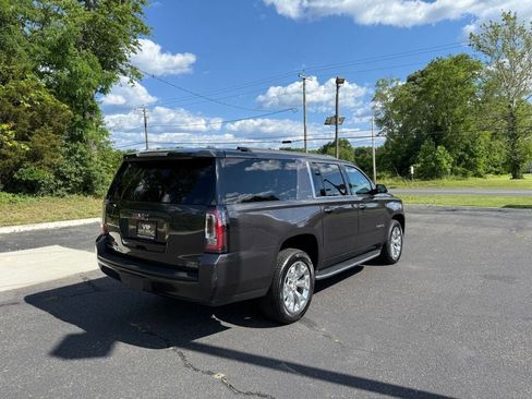 Used 2016 GMC Yukon XL SLT w/ Open Road Package AWD/4WD image 5